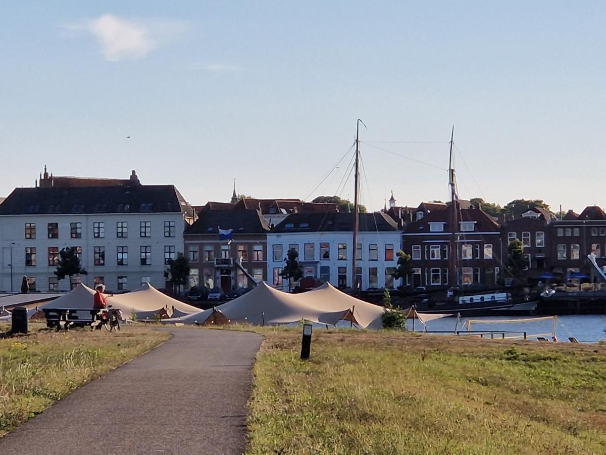 'T Hanzehuys Kampen Bagian luar foto